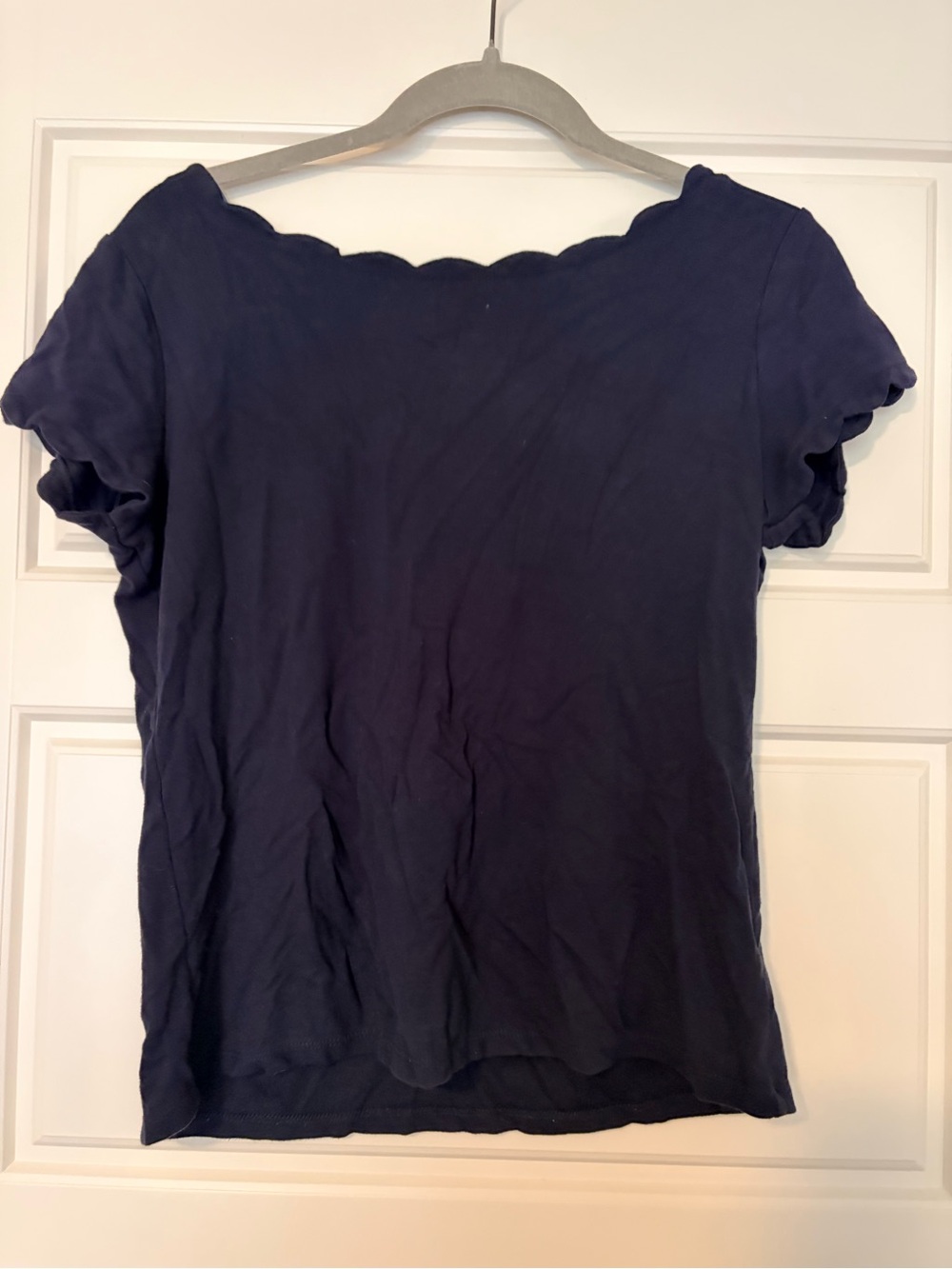 Navy Scallop Neck Short Sleeve Top - L - TTahari